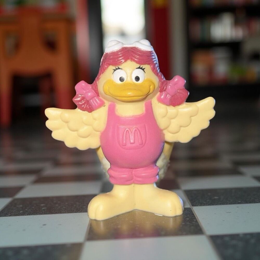 1995 McDonald's Happy Meal Birdie the Early Bird PVC Figure A37
